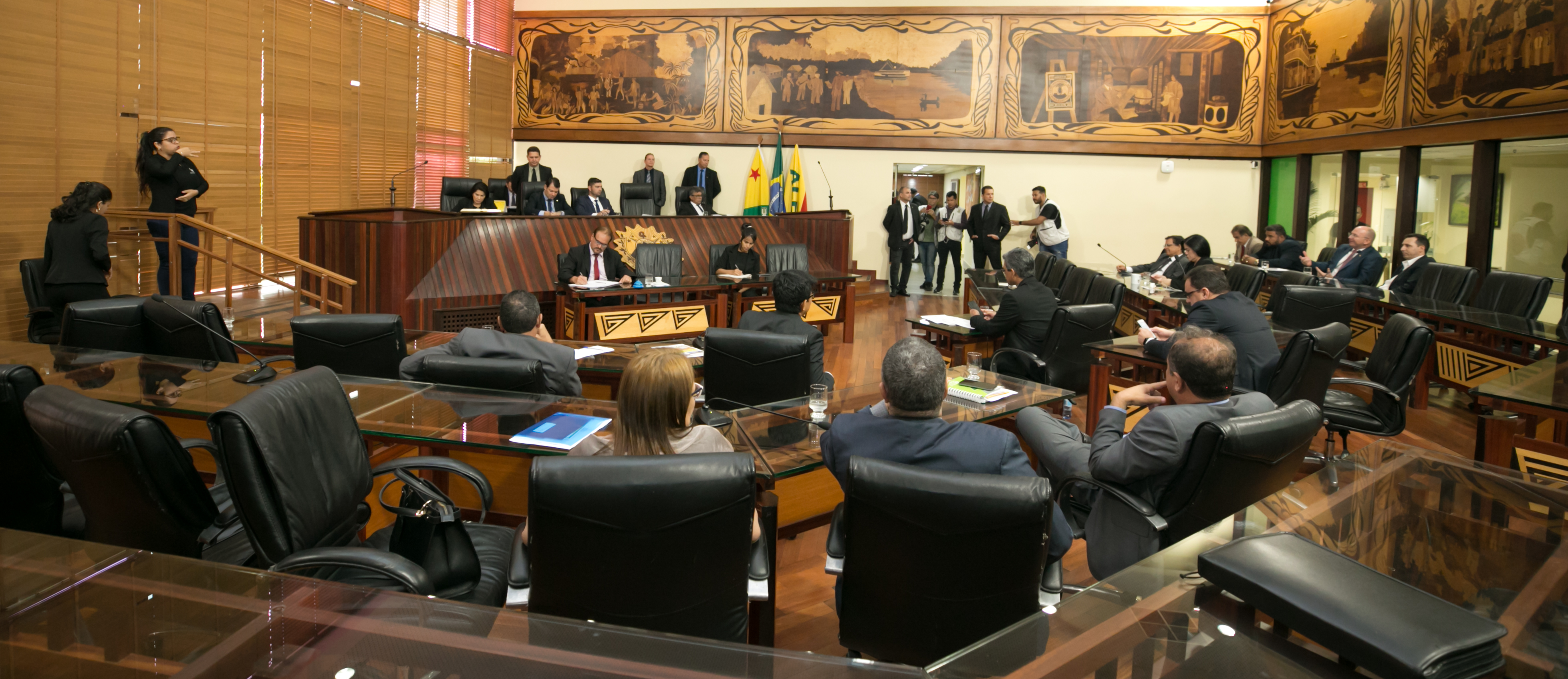 ﻿LOA E PPA são aprovados durante sessão extraordinária na Aleac