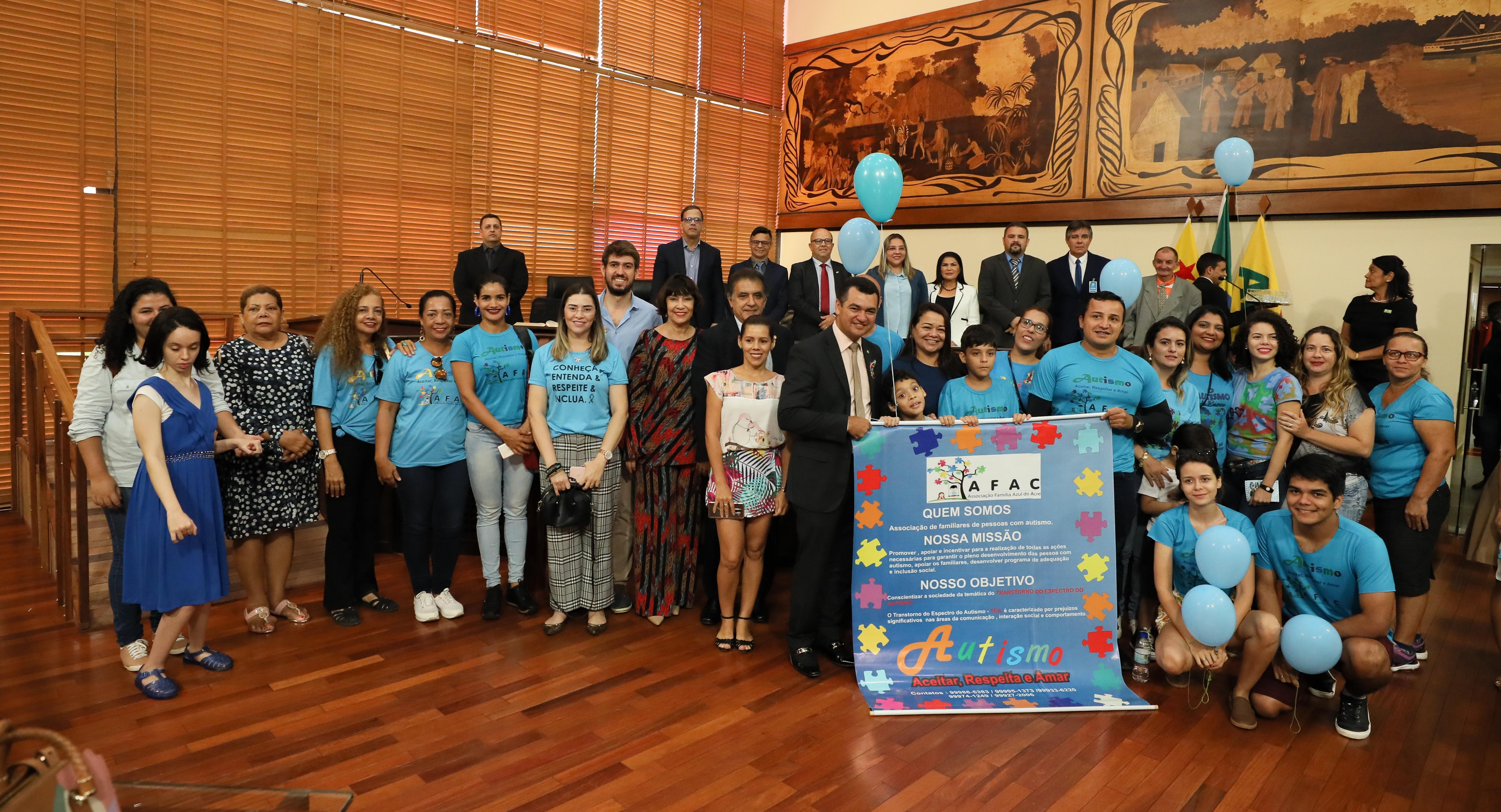 Com sessão solene Aleac celebra dia de conscientização sobre o Autismo