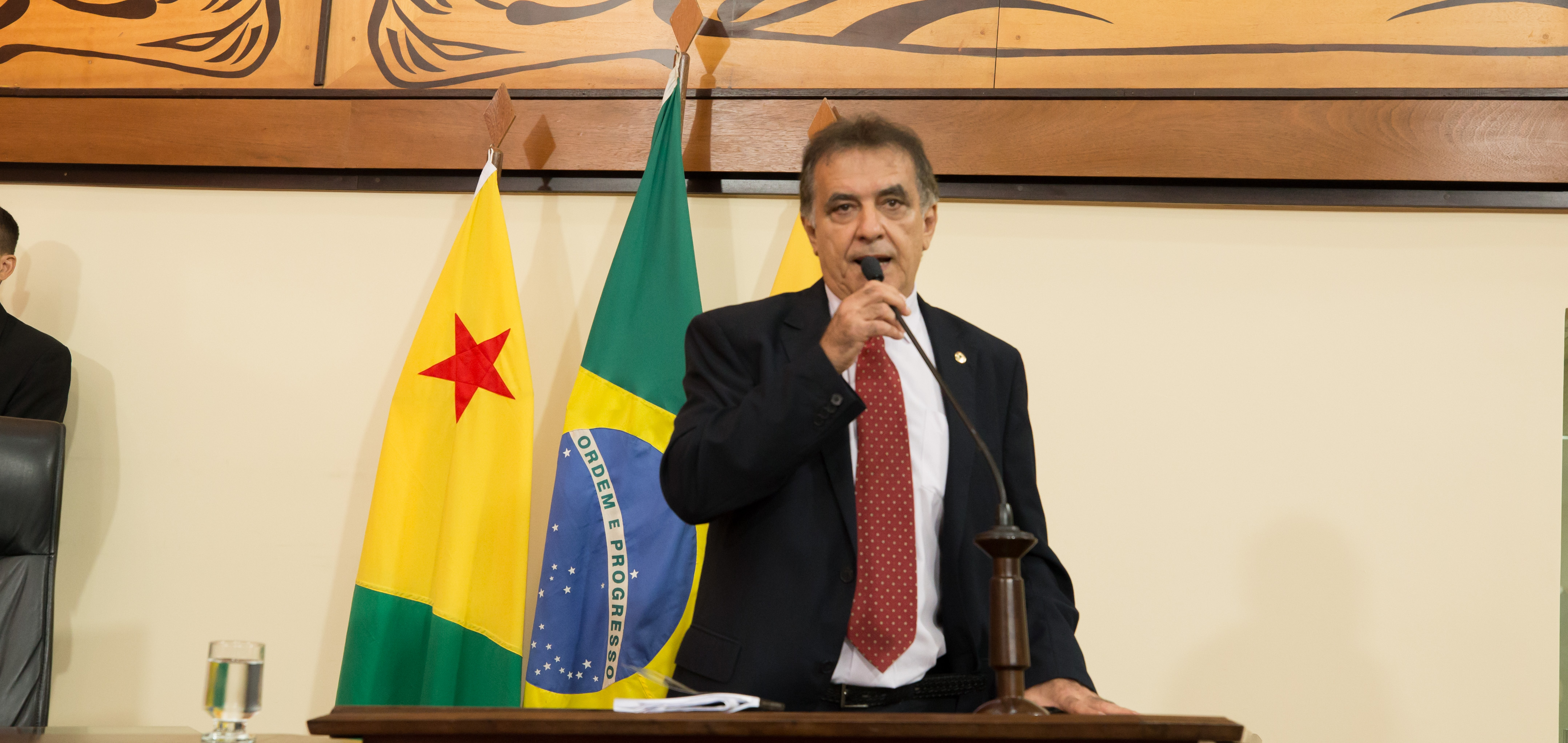 Bestene destaca entrega de ruas pavimentadas em Plácido de Castro