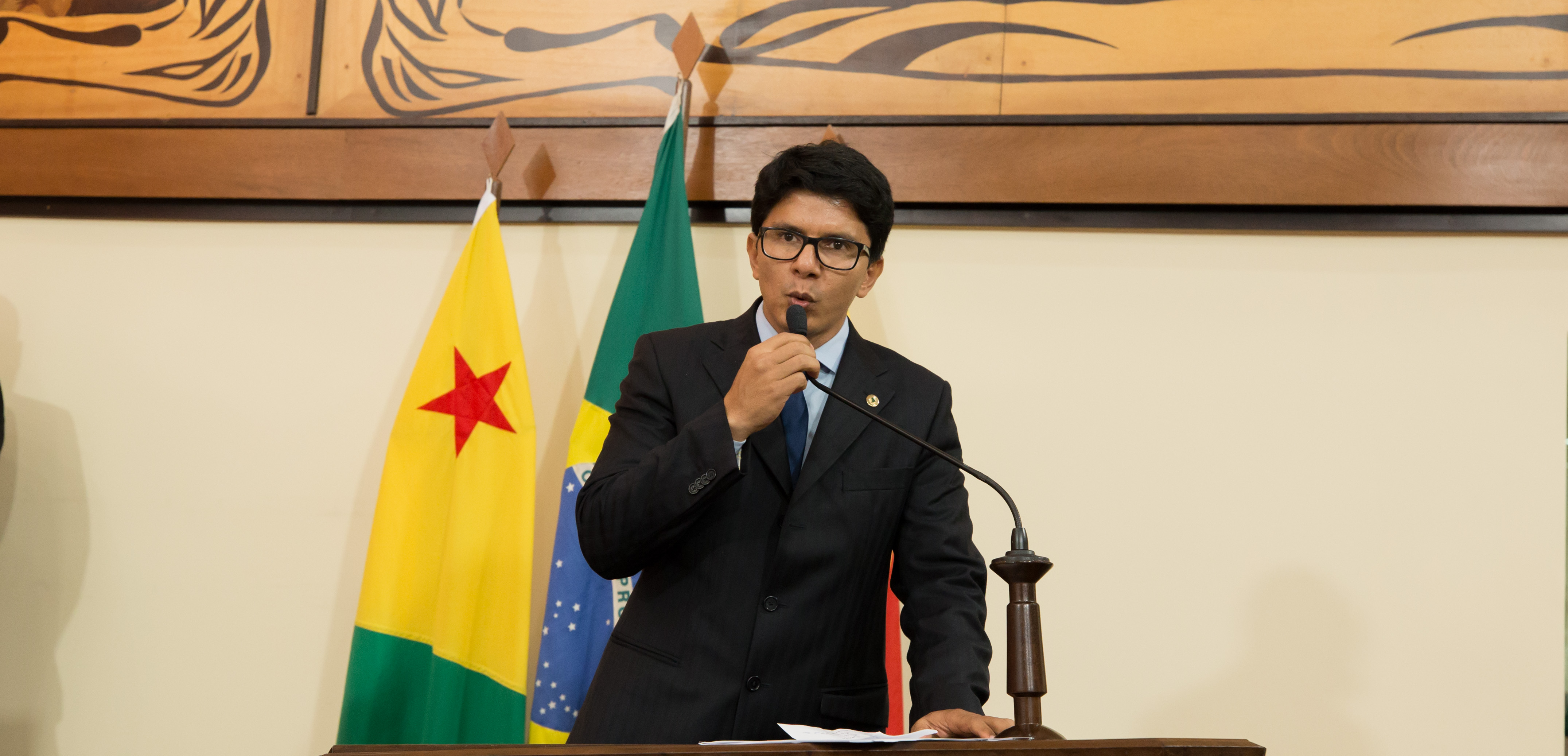 Jenilson Leite protocola pedido de CPI para investigar conta de energia