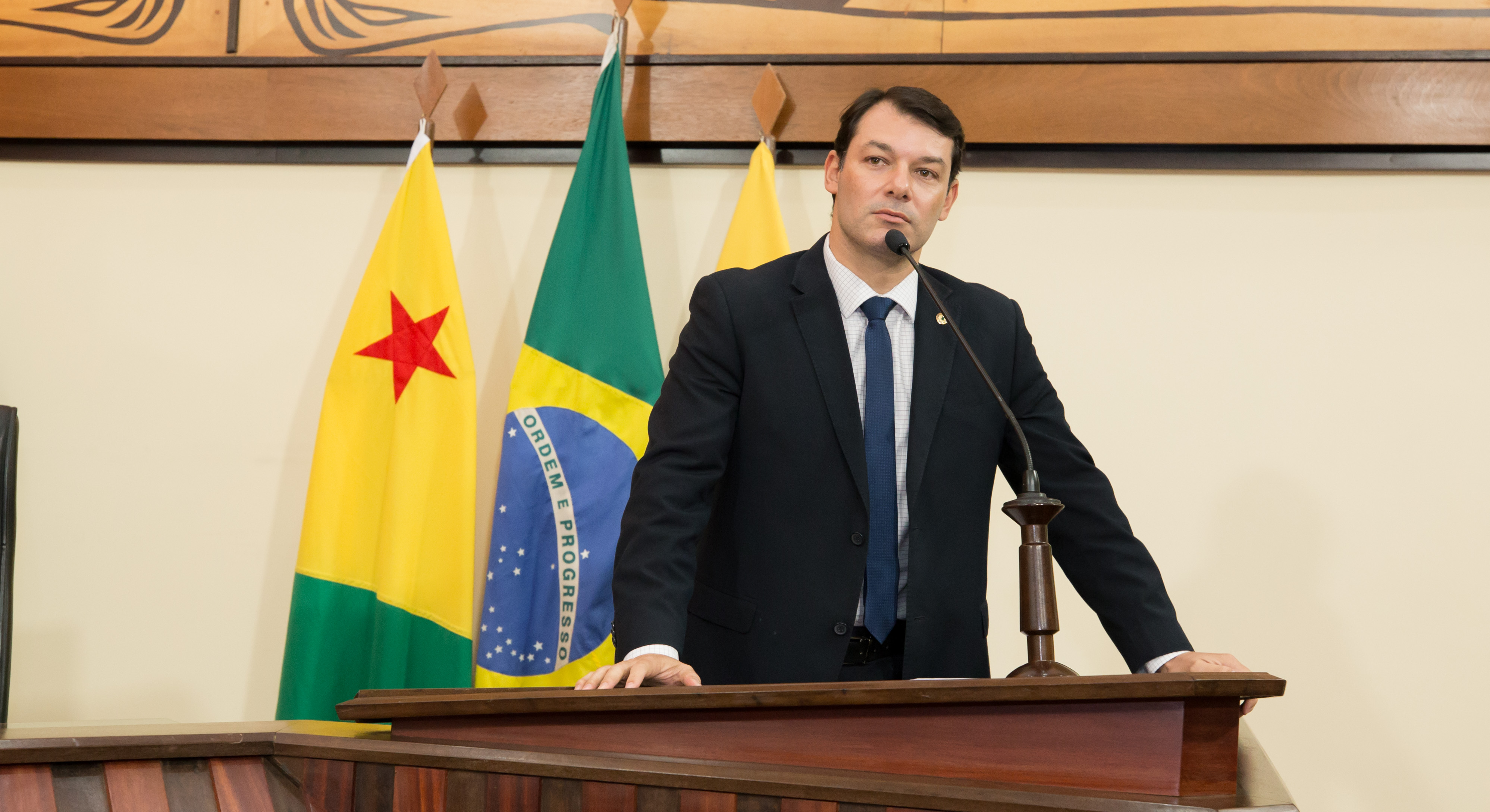 Roberto Duarte pede investigação na Maternidade Bárbara Heliodora após morte de gêmeos