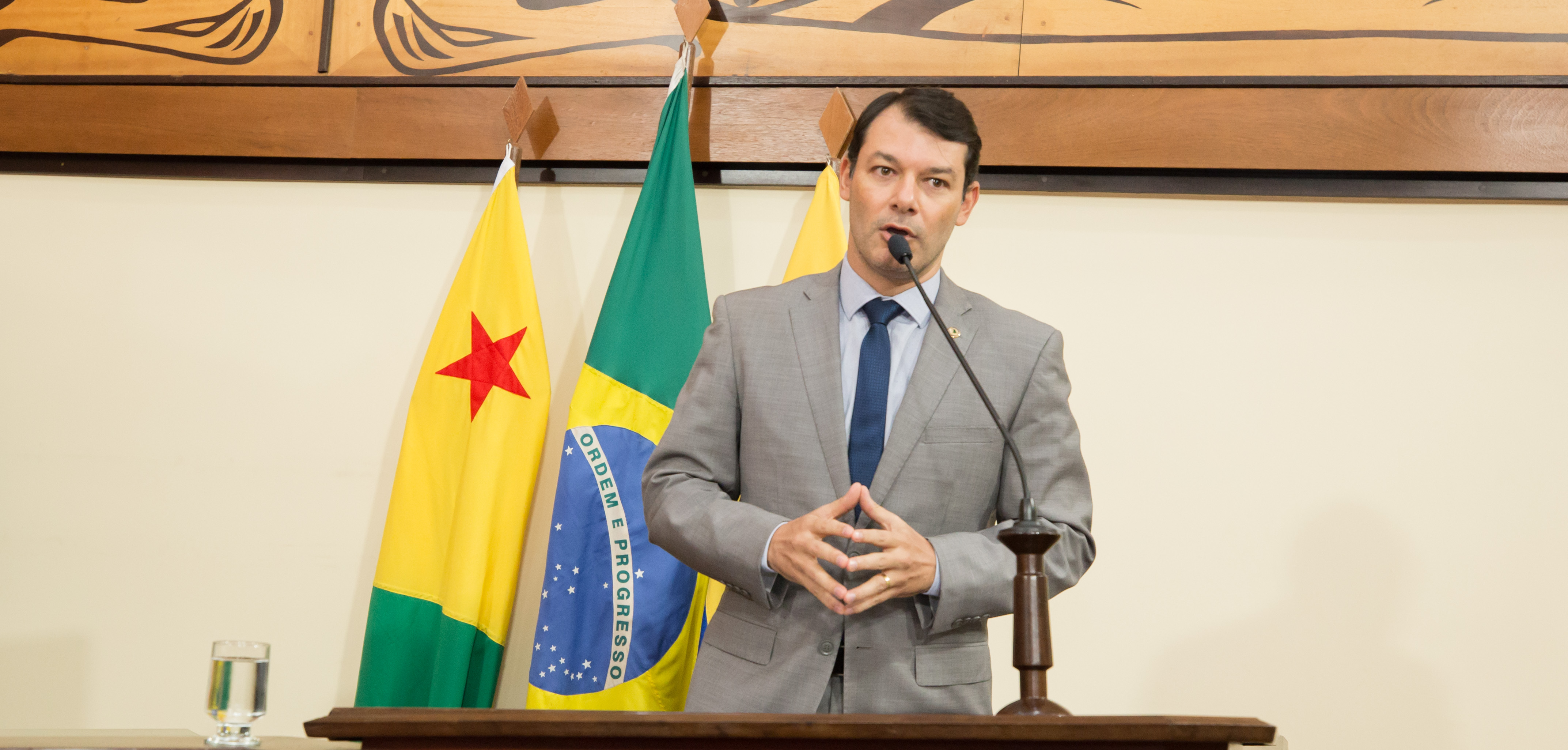 Roberto Duarte pede informações da Sefaz referente a extratos de ICMS