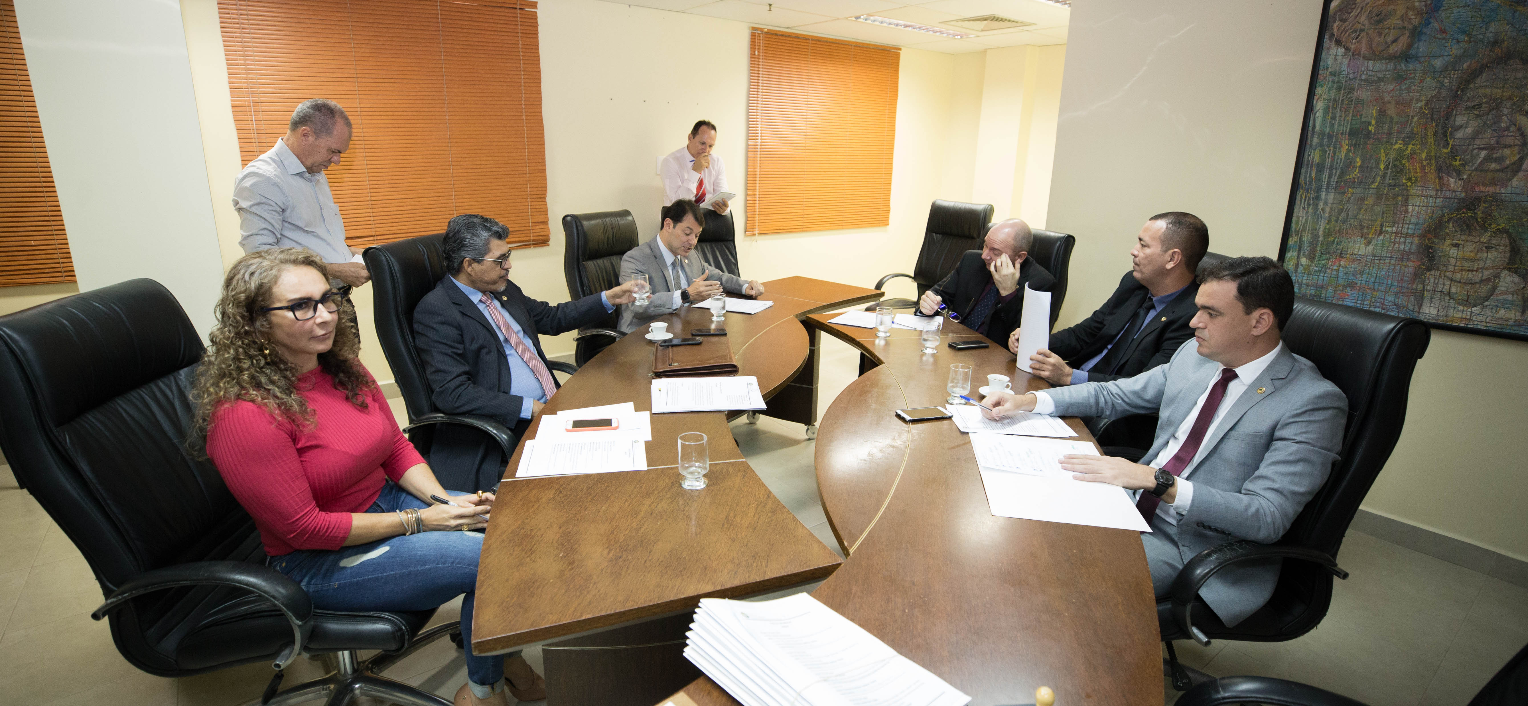 Membros da CCJ se reúnem para deliberar relatorias e apreciar matérias