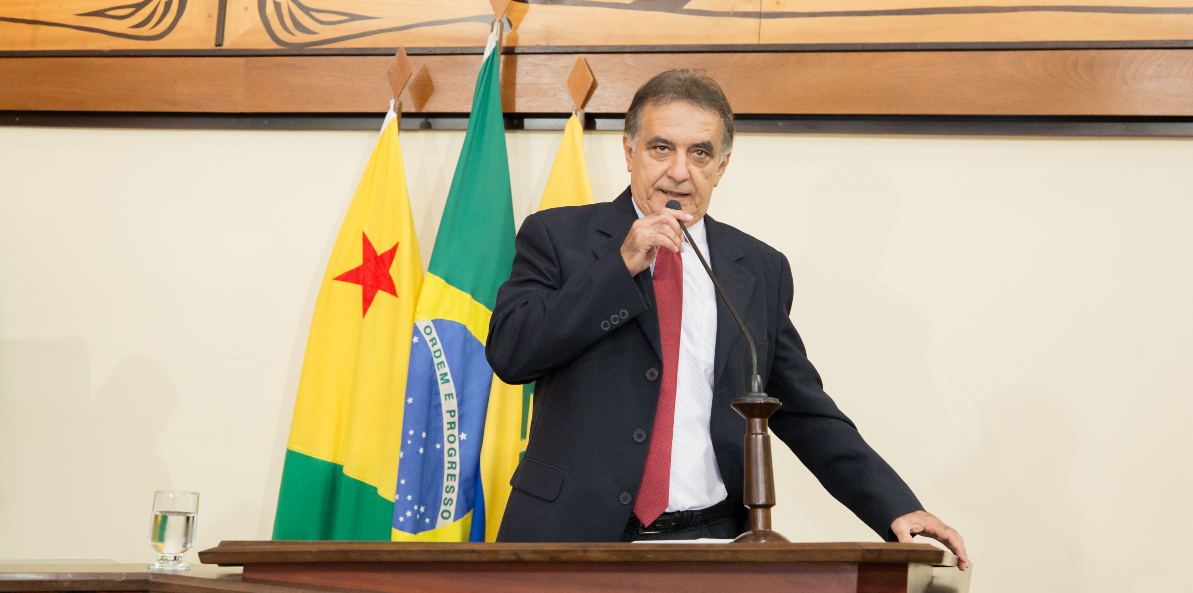 ﻿“Eu não mando em nada na Saúde, apenas oriento”, diz José Bestene
