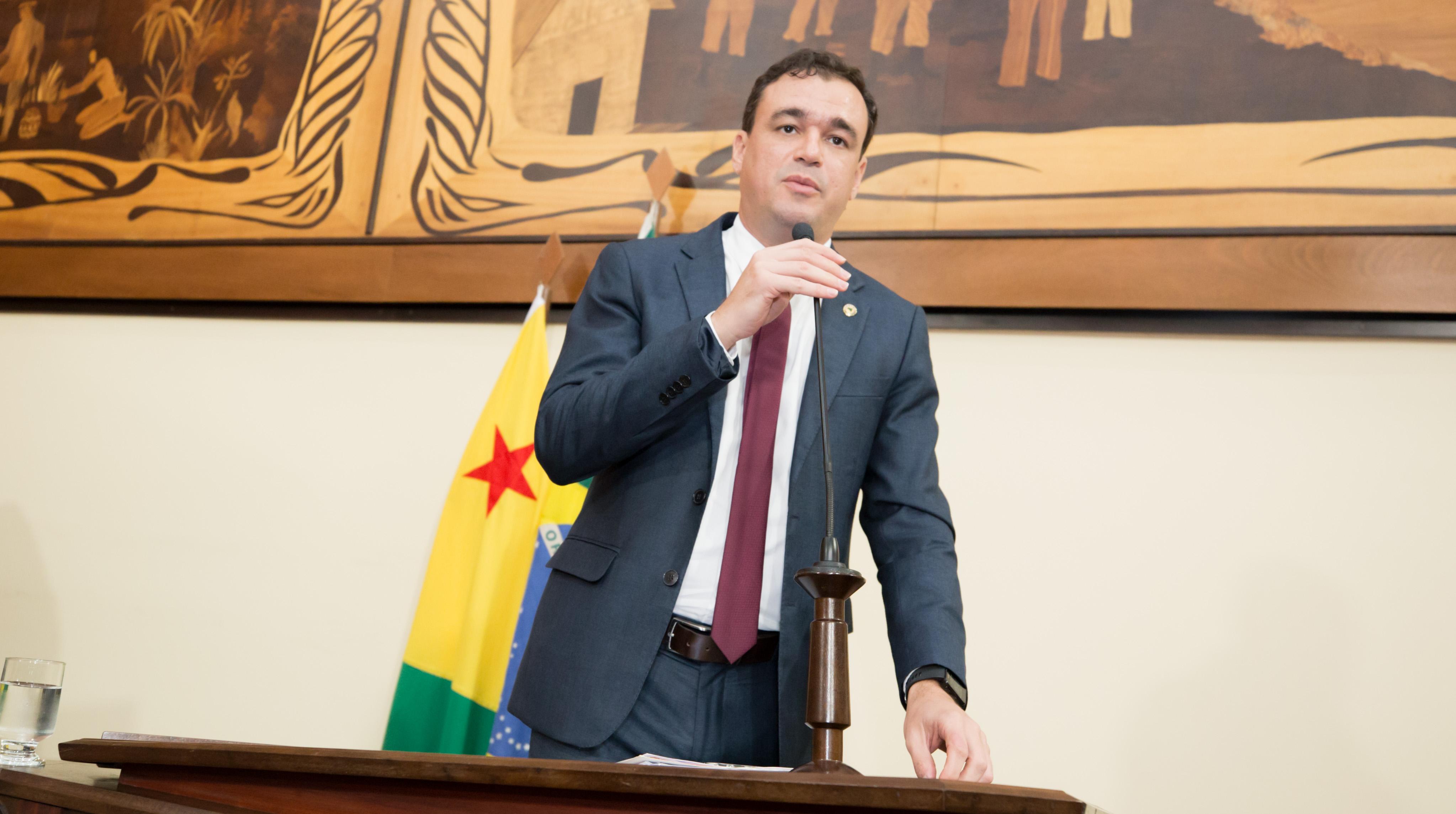 ﻿Daniel Zen apresenta PL que beneficia jovens aprendizes