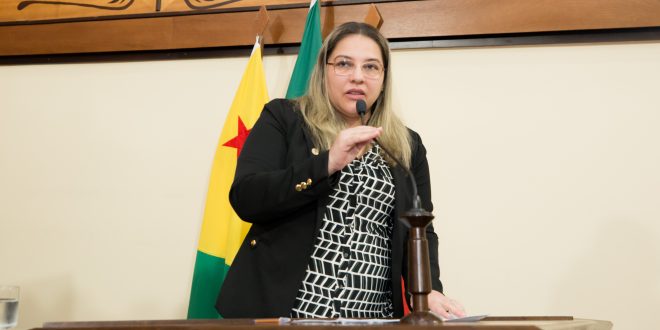 Meire Serafim indaga governo do Estado sobre processo de aquisição da vacina Sputnik V Meire Serafim indaga governo do Estado sobre processo de aquisição da vacina Sputnik V