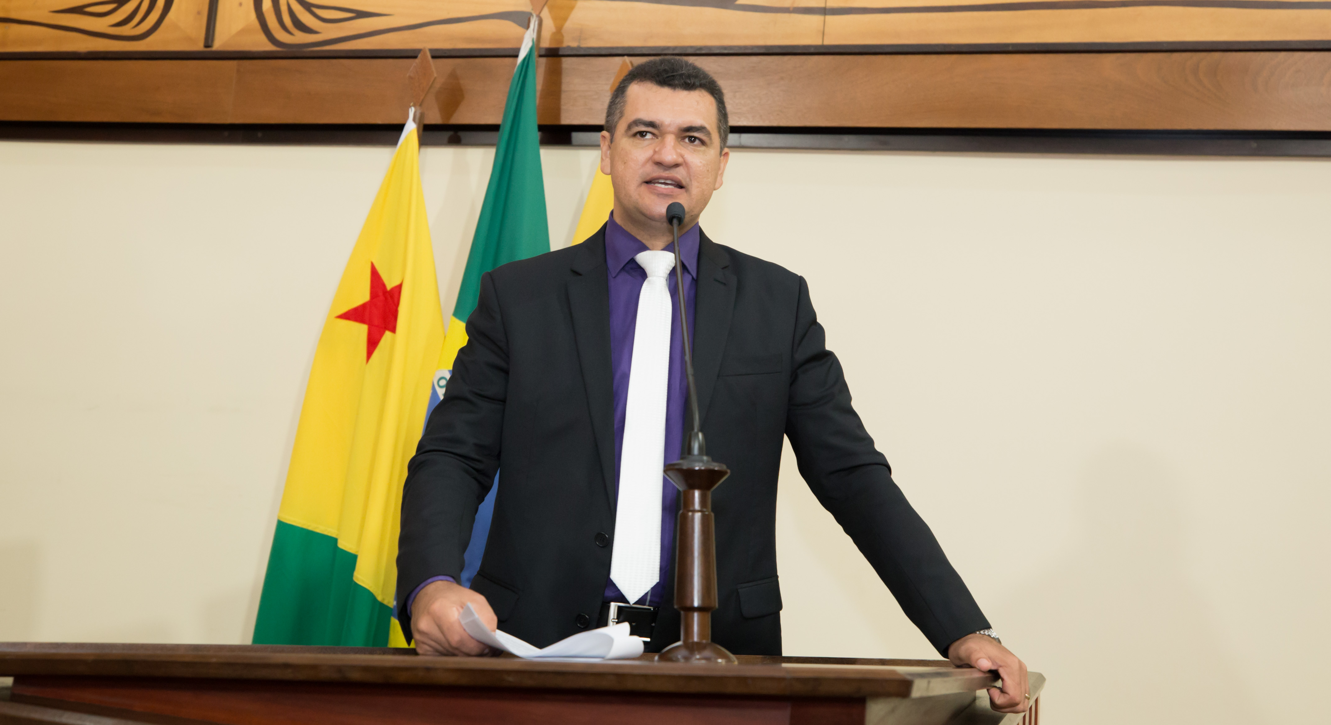 ﻿Cadmiel Bonfim apresenta PL que incentiva premiação a policiais que apreenderem armas de fogo