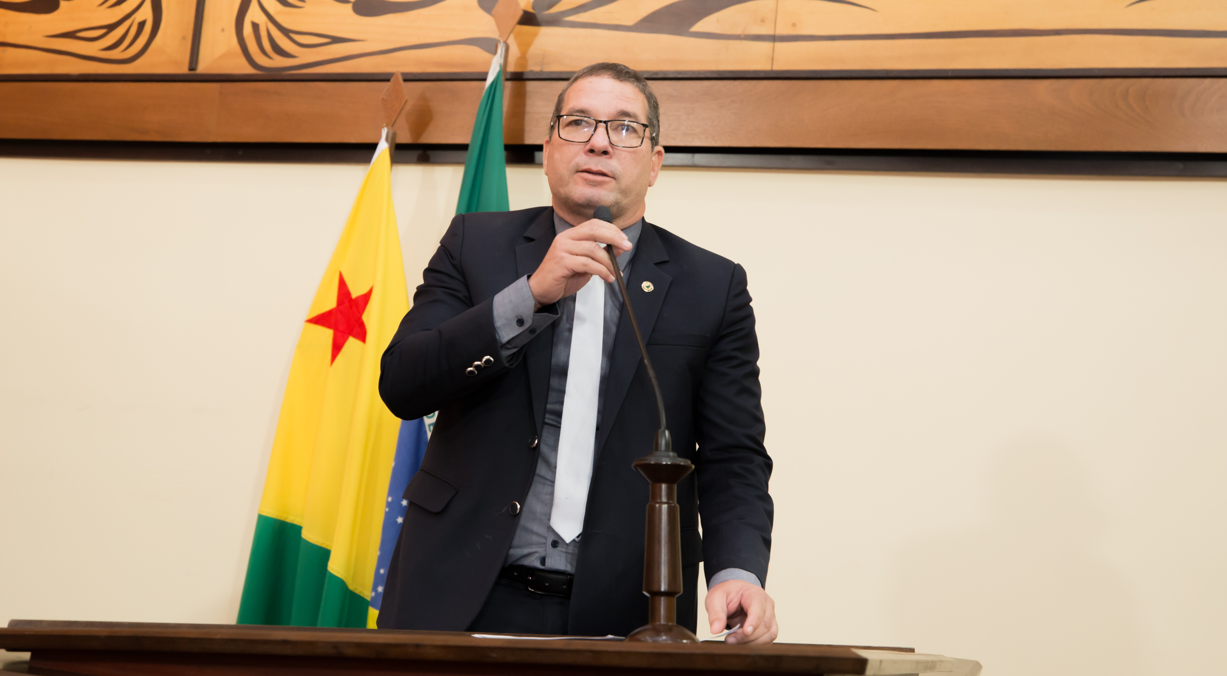 ﻿Deputado Chico Viga pede melhorias em condomínio da capital