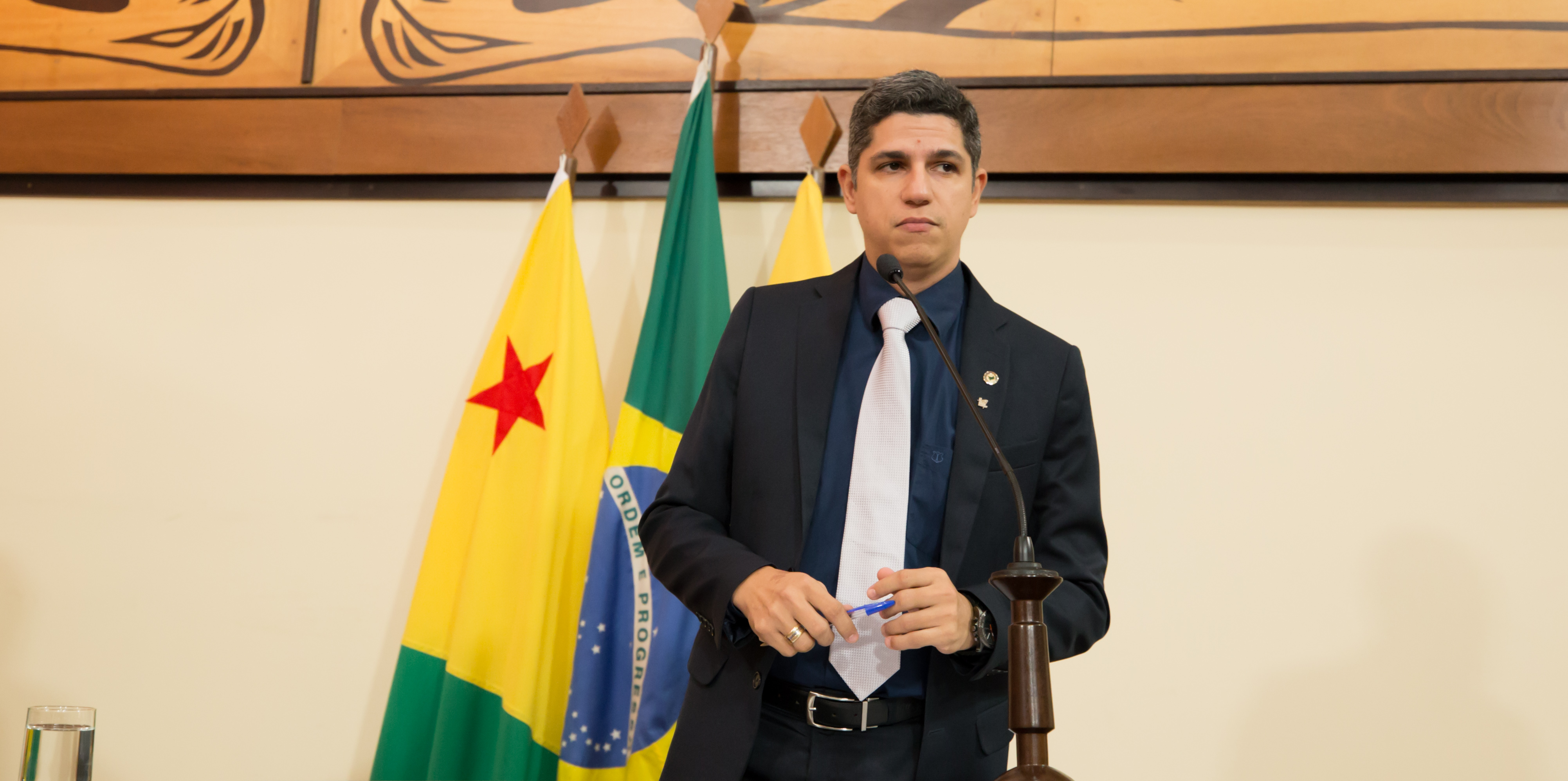 “Tem mais emprego na casa civil do que no Sine”, afirma Calegário