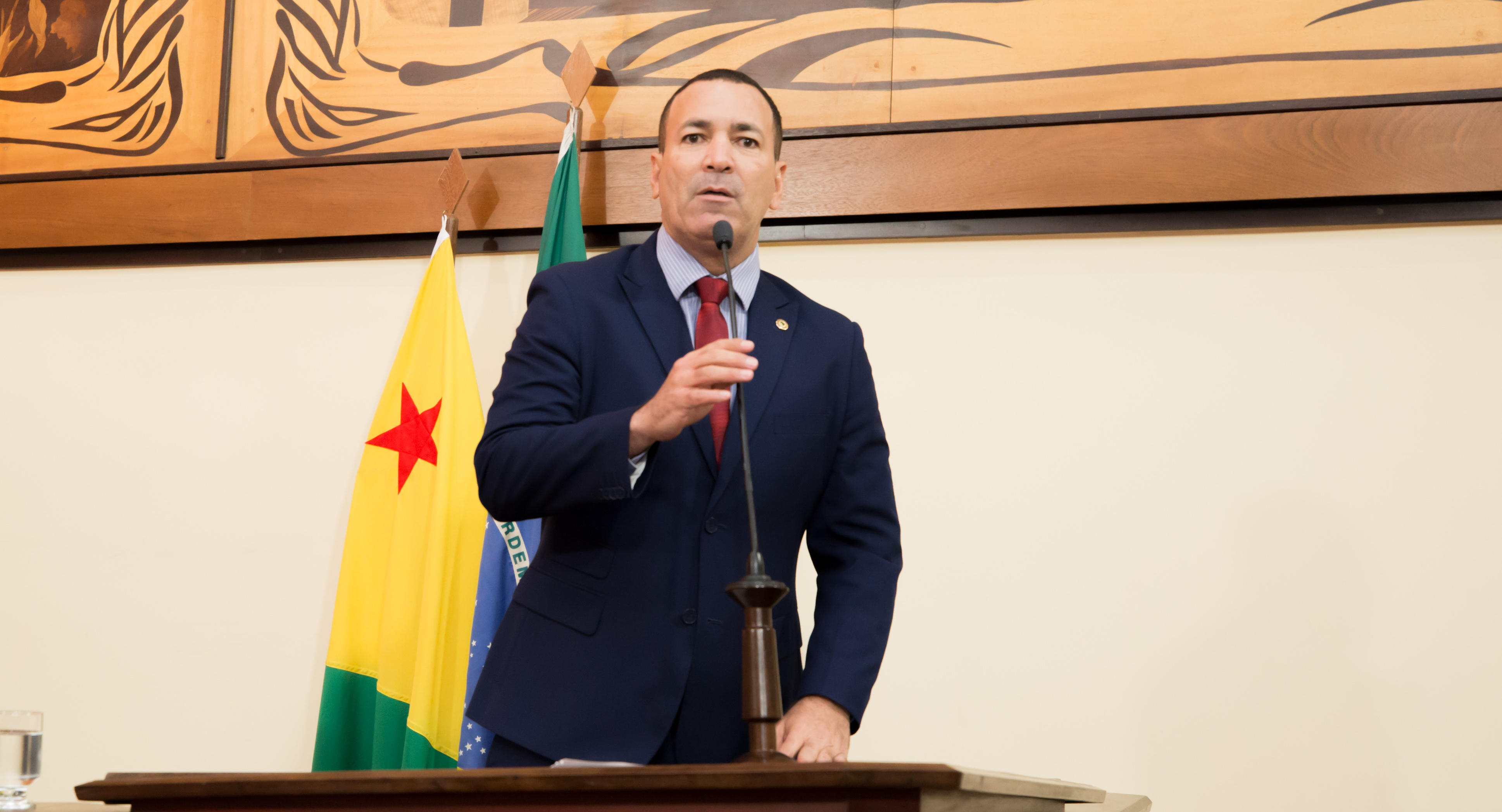 ﻿Deputado Nenem Almeida lamenta reajuste em tarifa de energia anunciado pela Aneel