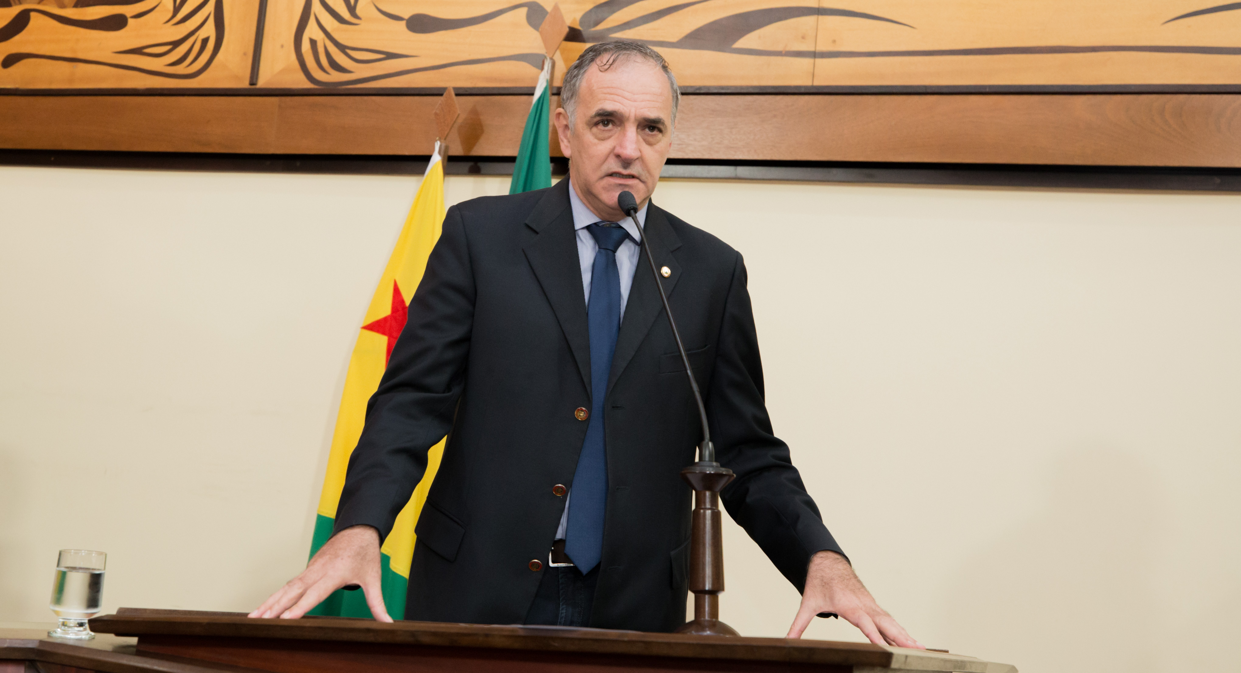﻿Deputado Luís Tchê fala sobre saída de Alysson Bestene da Saúde