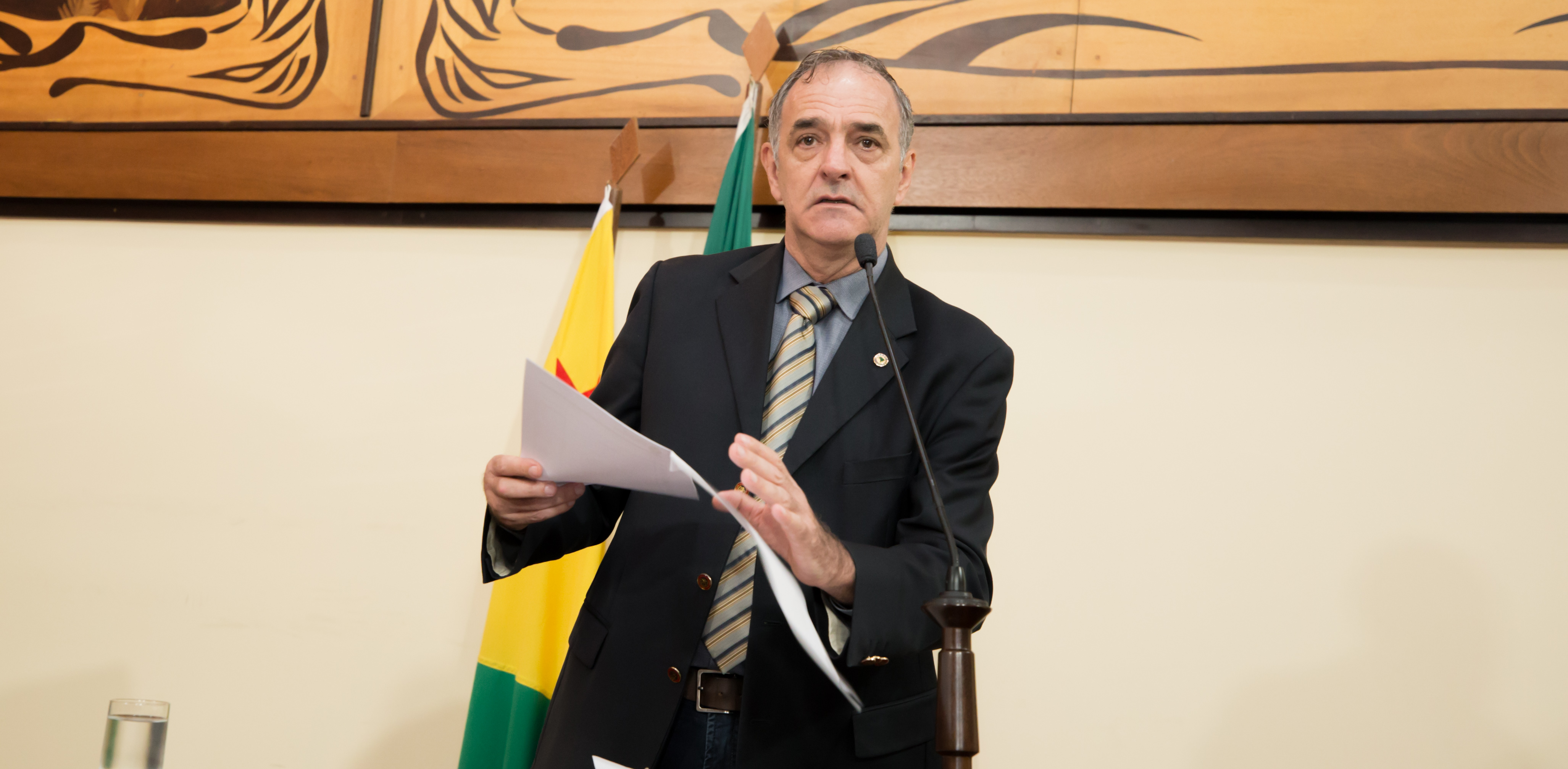 ﻿Deputado Luís Tchê pede criação de uma Frente Parlamentar em Defesa das Universidades