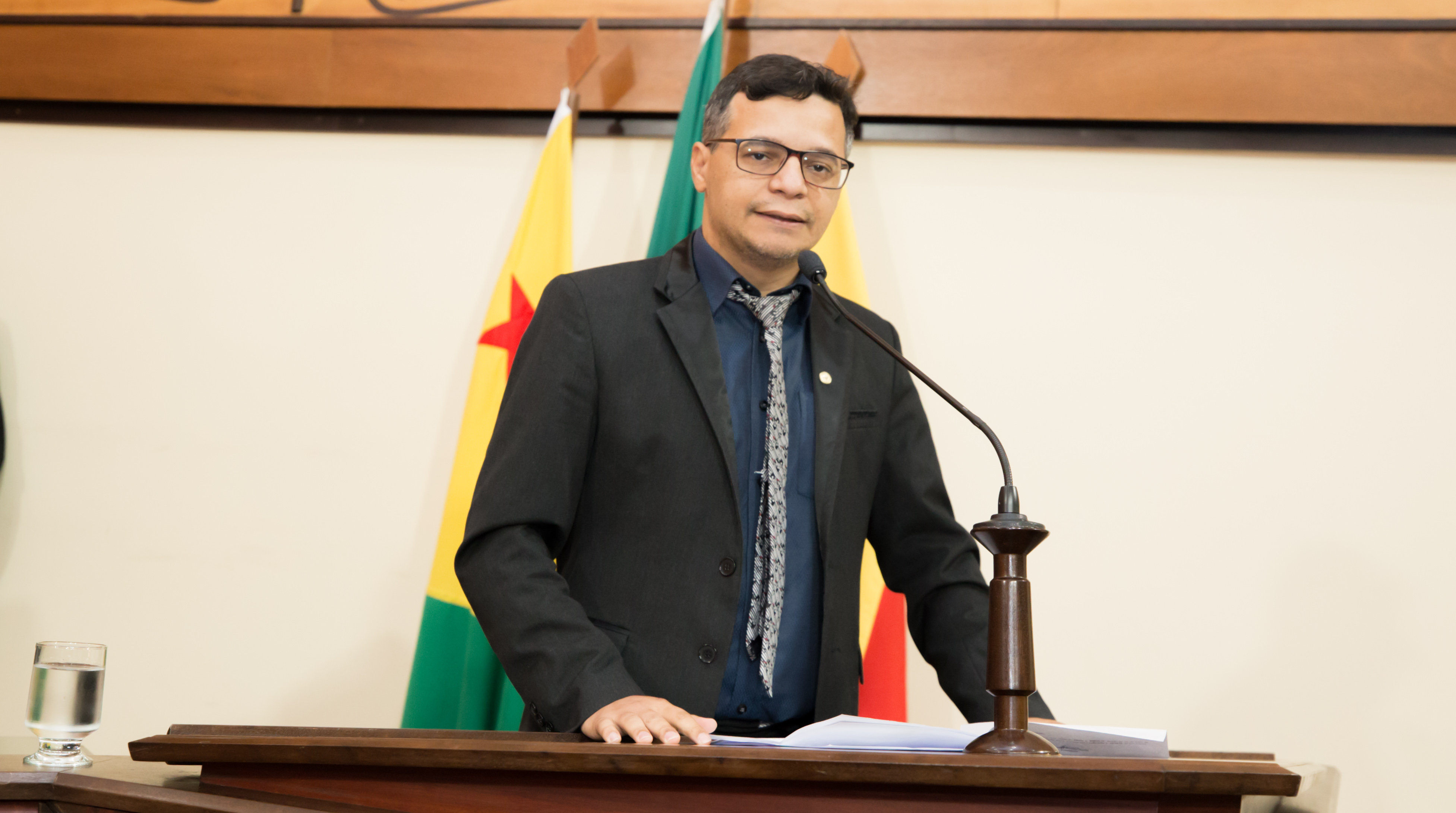 Wagner Felipe pede implantação de Colégio Militar em Tarauacá