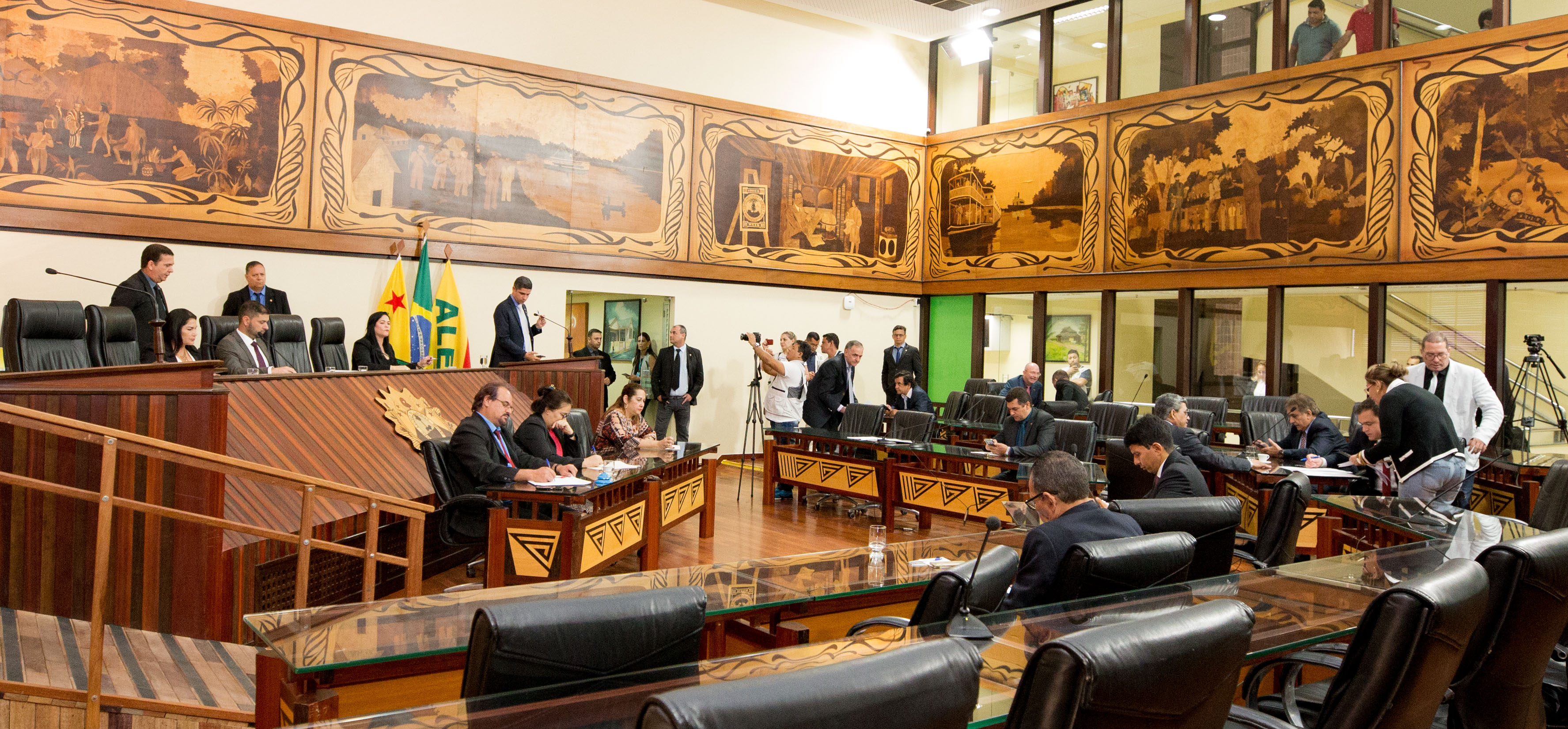 ﻿Aleac aprova PL que obriga presos a pagar tornozeleira e manutenção do aparelho