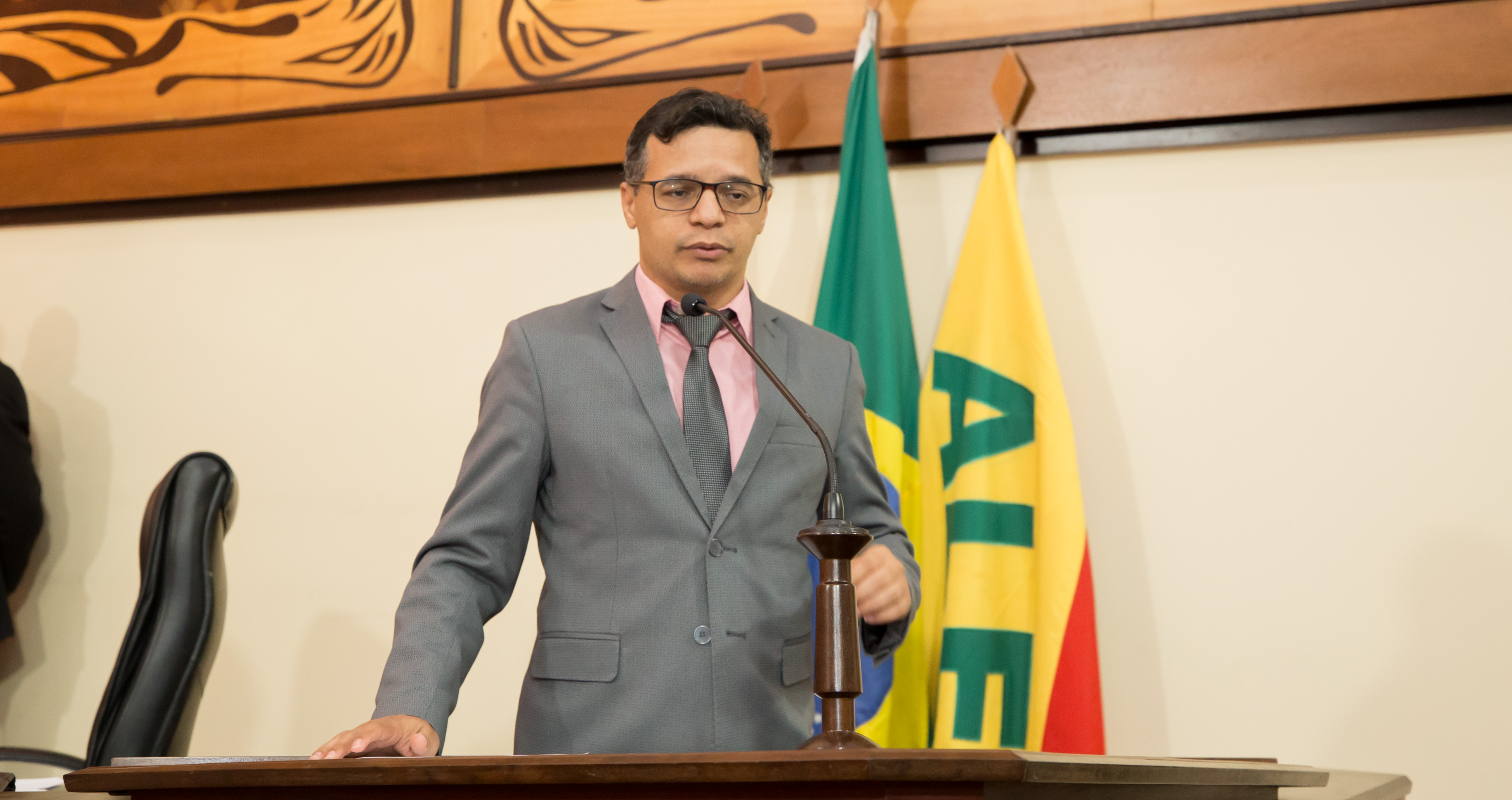 ﻿Deputado Wagner Felipe pede pavimentação em ramal de Capixaba