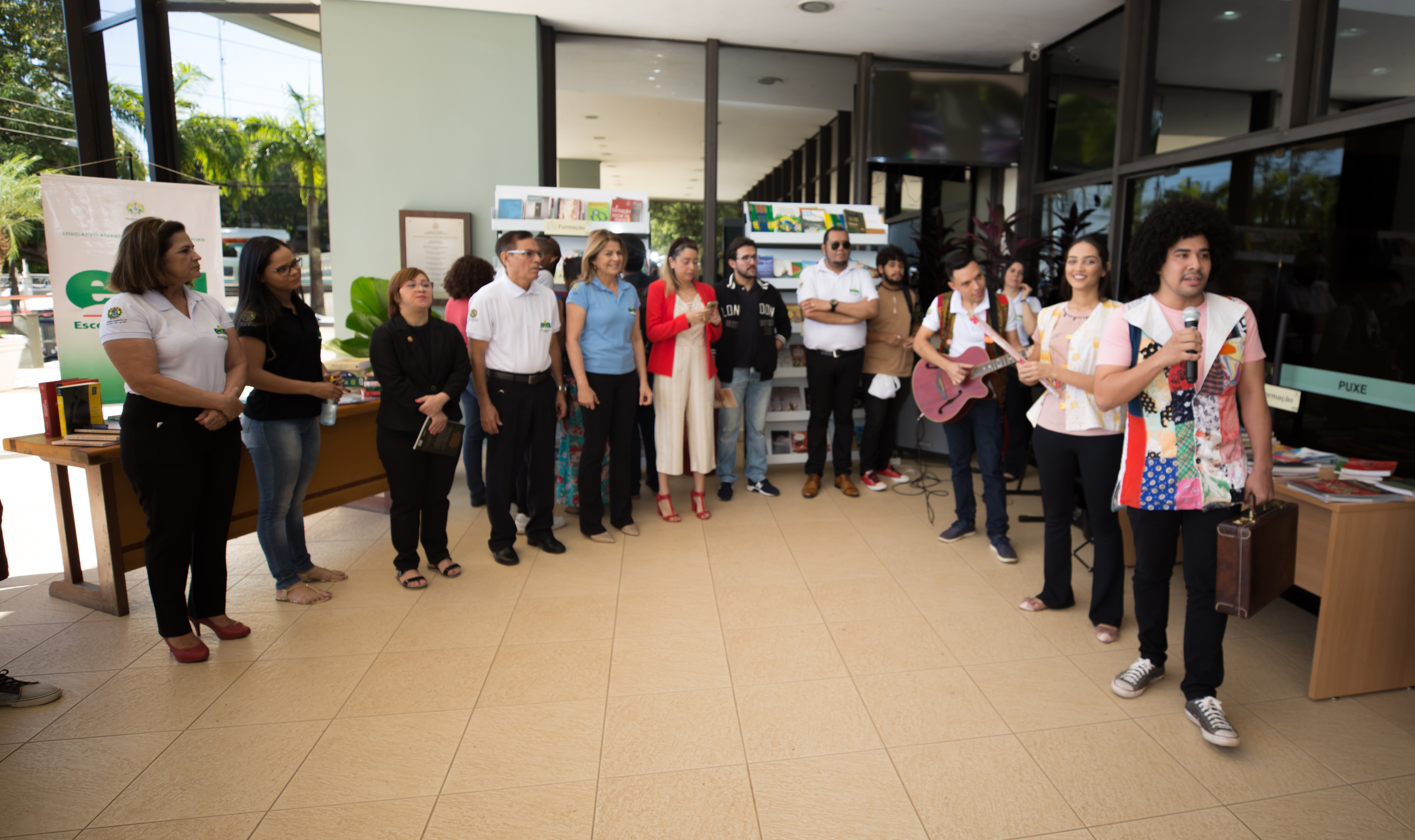 ﻿Escola do Legislativo da Aleac promove Feira de Troca de Livros