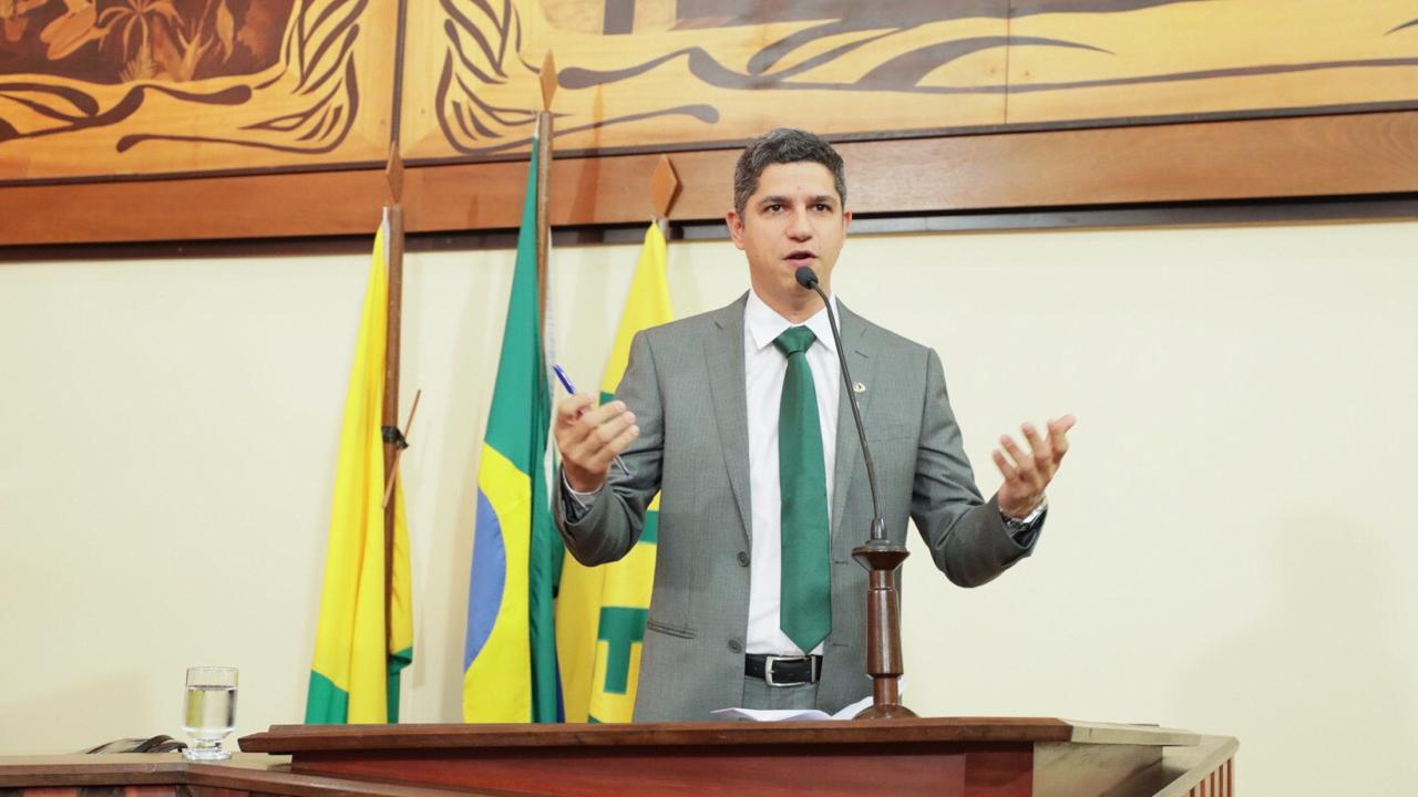 ﻿Deputado Fagner Calegário afirma que Unacon e Fundhacre estão em situação caótica