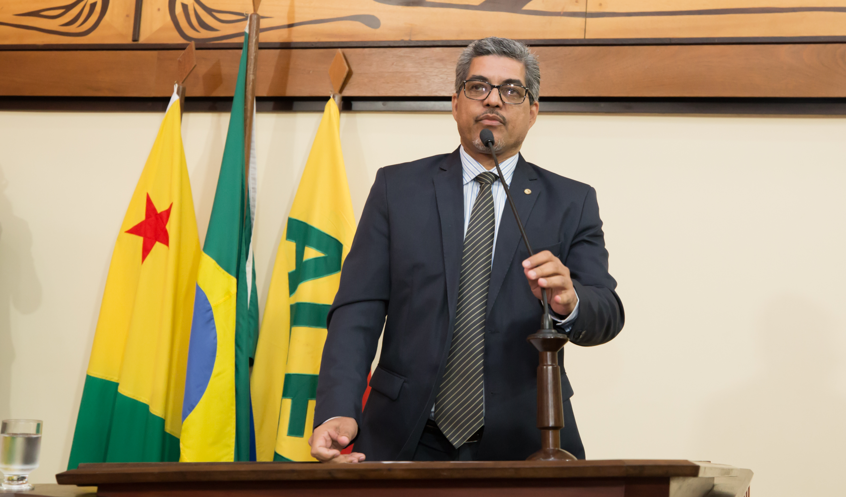 ﻿Deputado Edvaldo Magalhães afirma que Gladson desrespeita sua própria base na Aleac