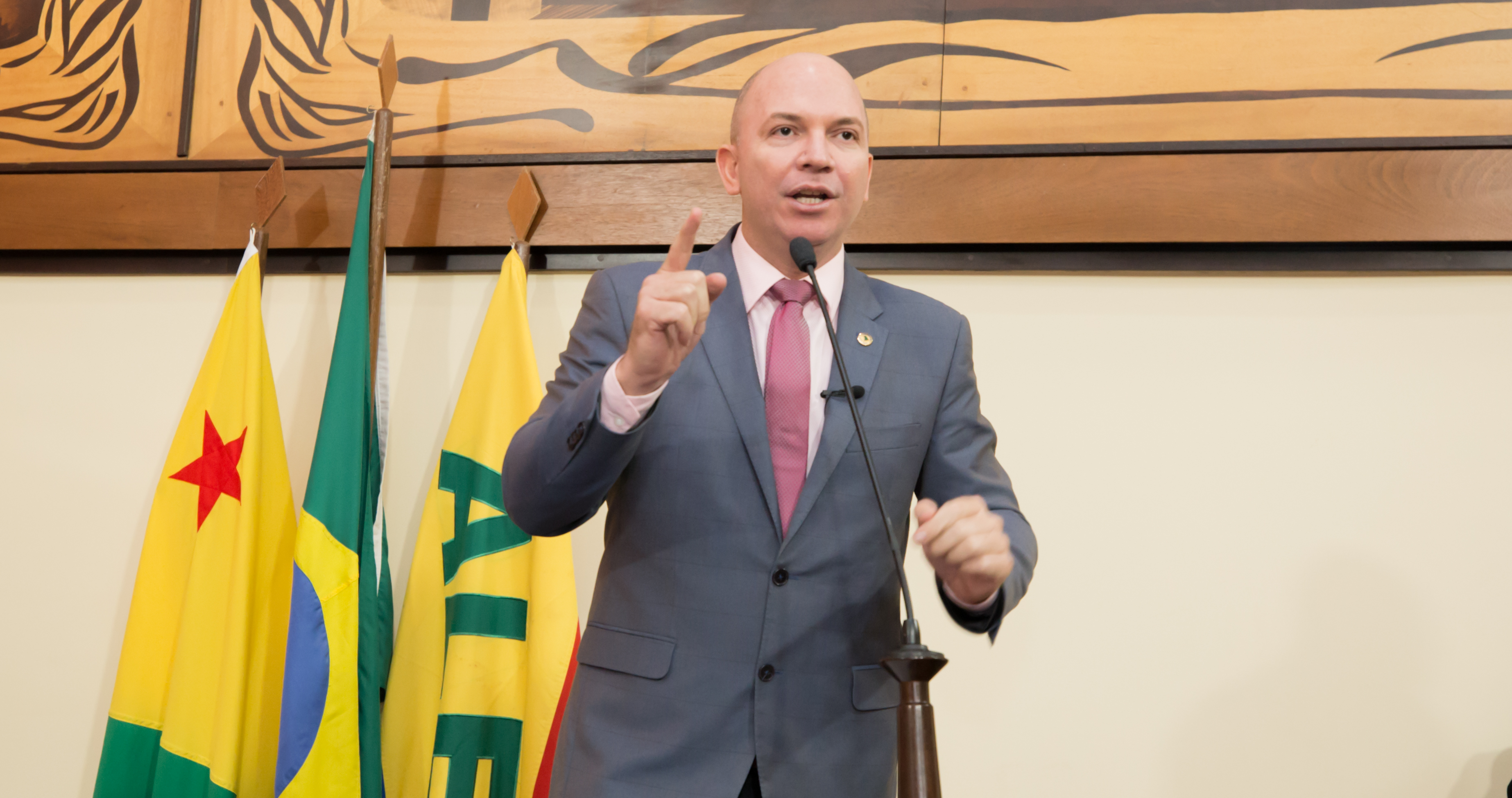 ﻿Gehlen Diniz: “O governador Gladson Cameli recebeu o Estado totalmente quebrado”