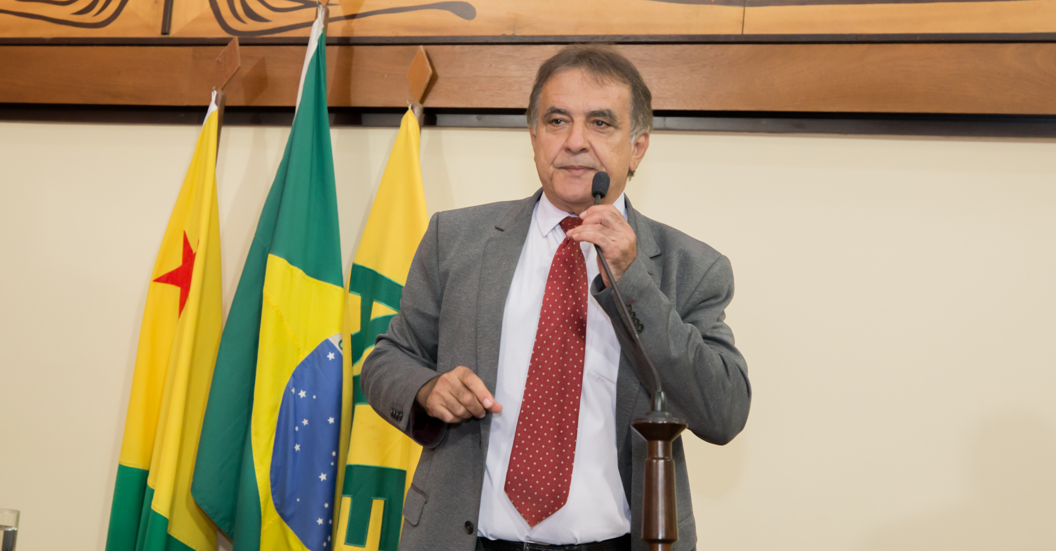 Deputado José Bestene critica pessoas que atuam como “leva e traz”