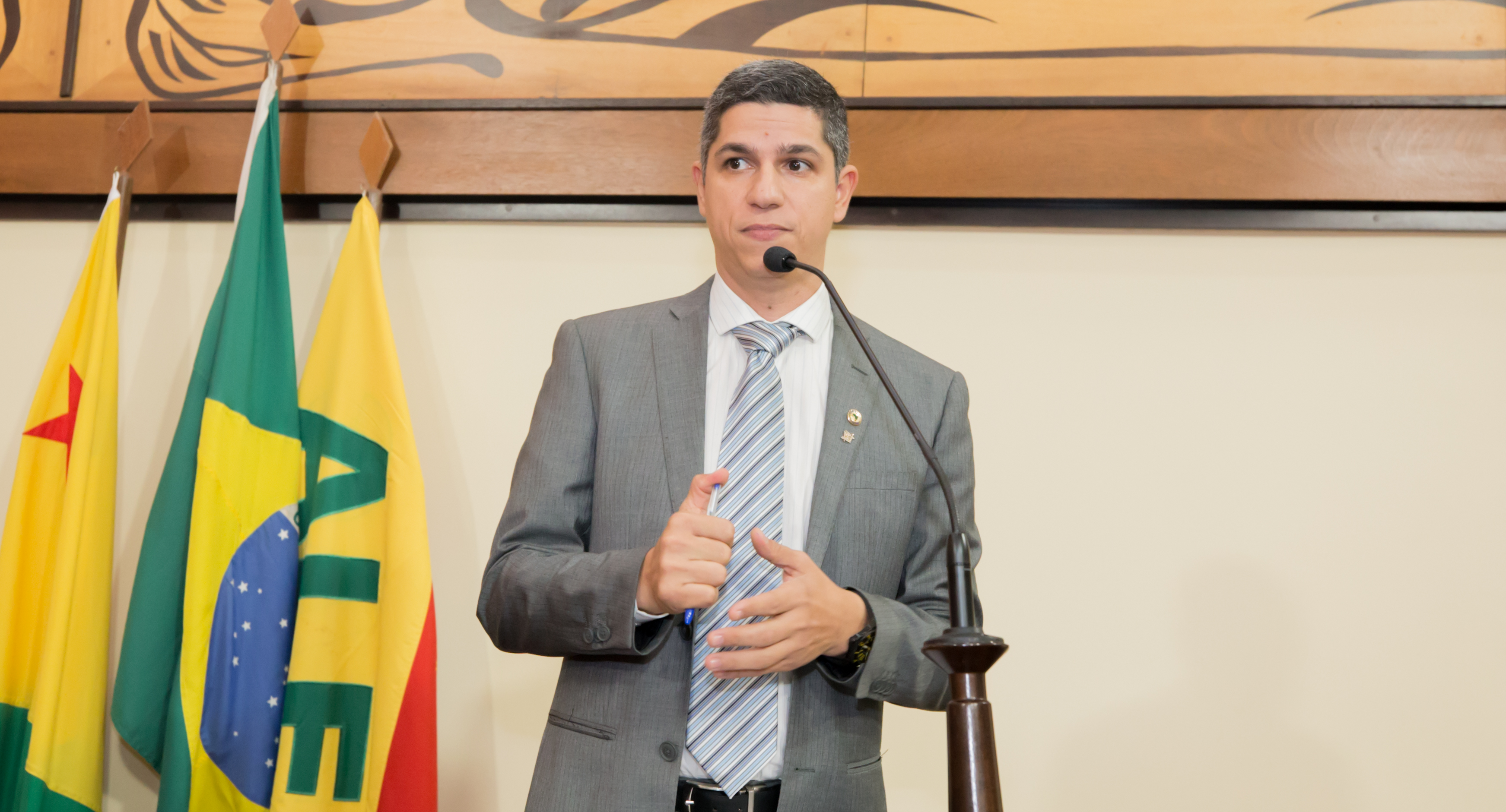 ﻿Calegário apresenta PL que facilita pagamento para empresas terceirizadas que prestam serviços para o Estado