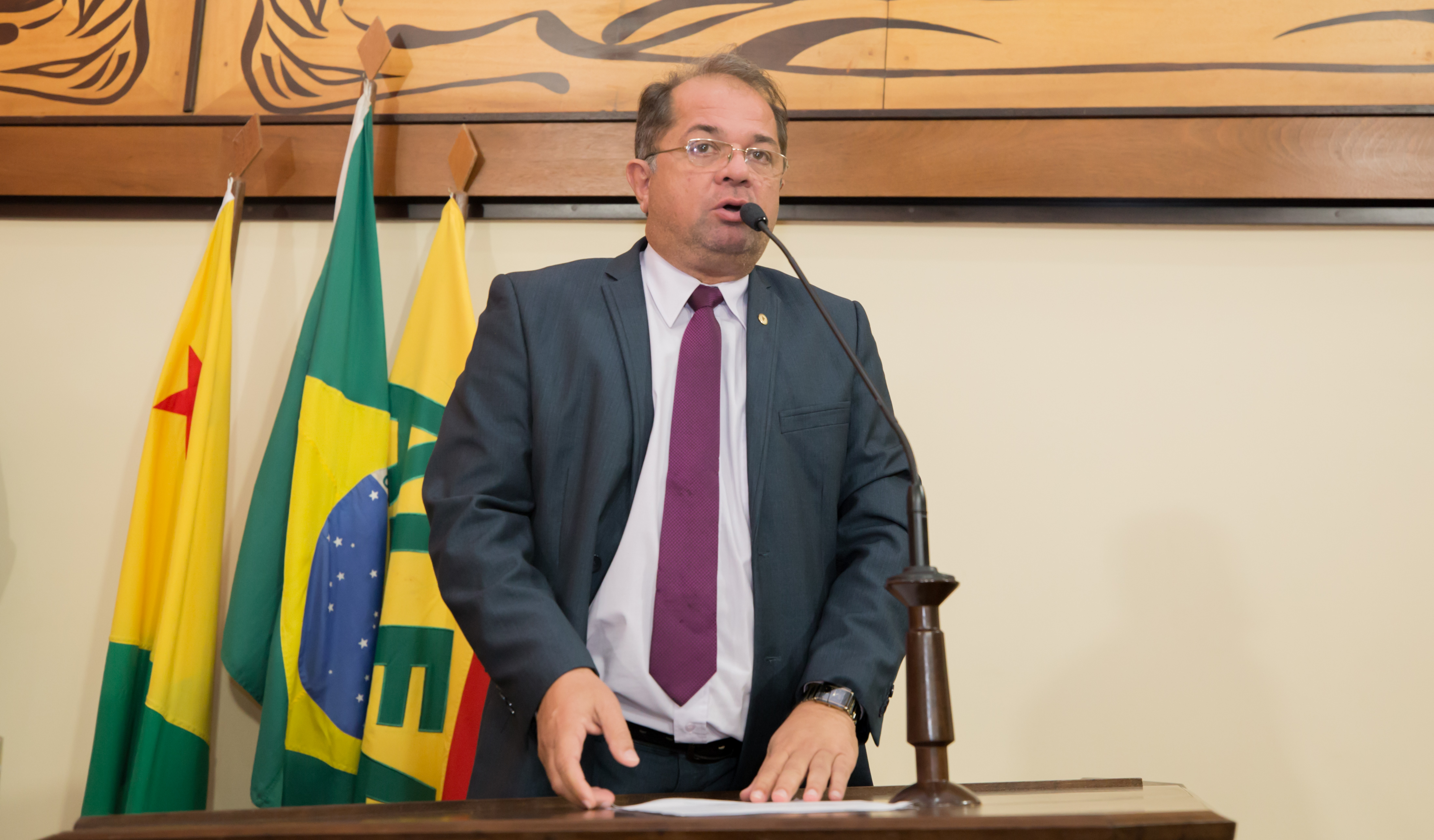 Marcus Cavalcante apresenta reivindicações da população de Porto Acre