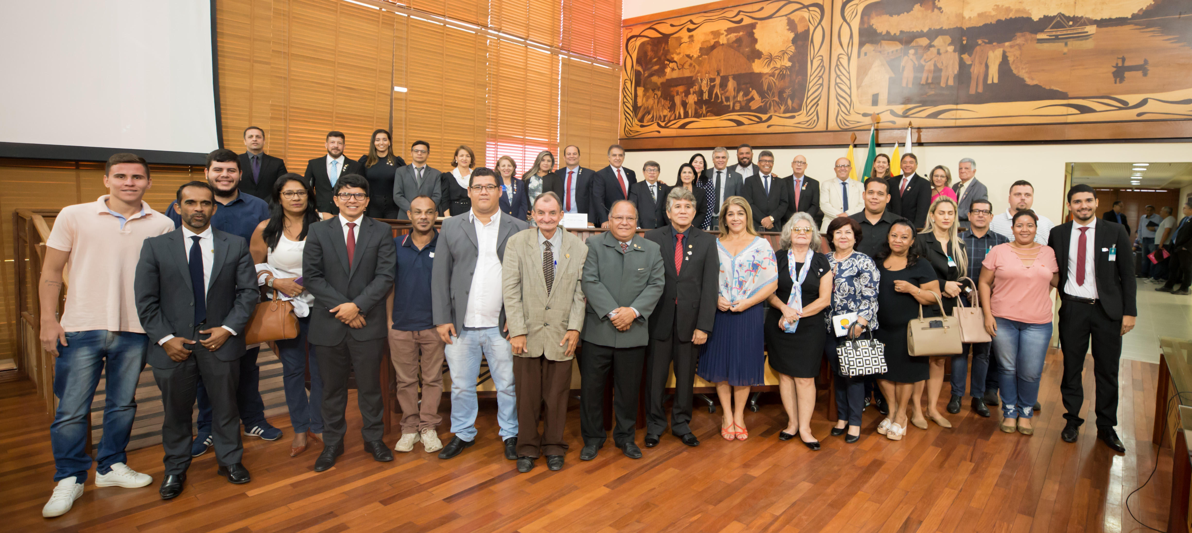Aleac realiza sessão solene em homenagem aos 45 anos do Rotary Club de Rio Branco Penápolis﻿
