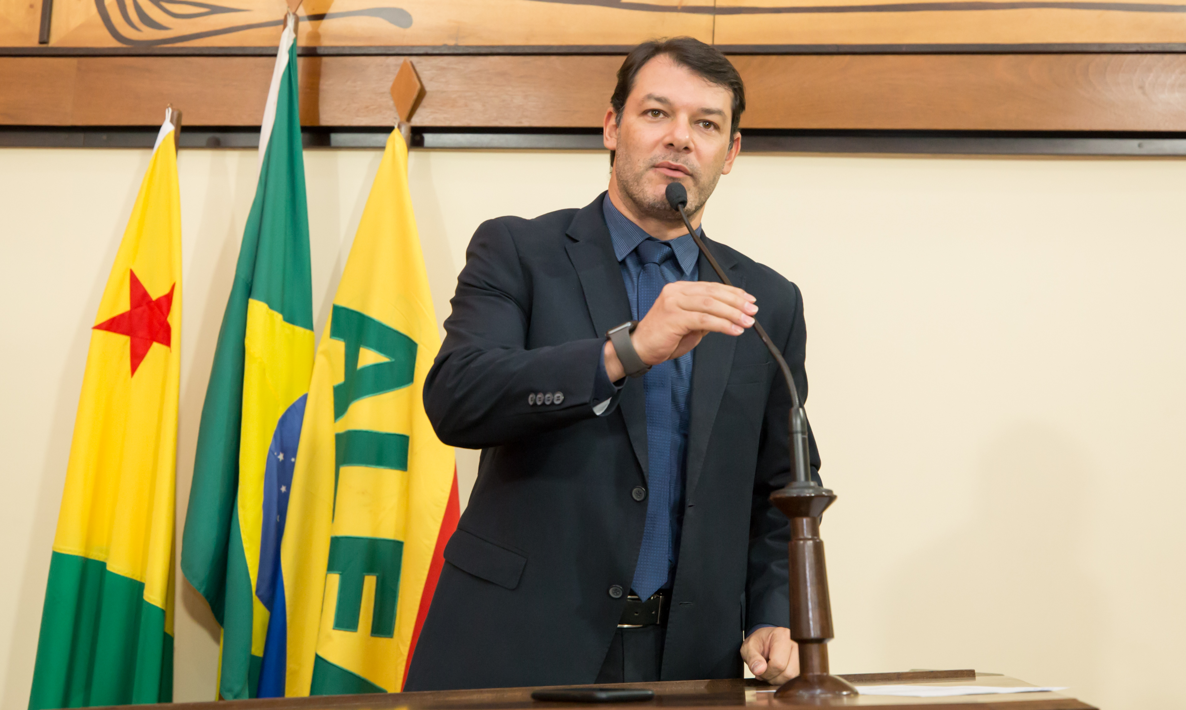 Deputado Roberto Duarte cobra do governo convocação do cadastro de reserva da Polícia Civil