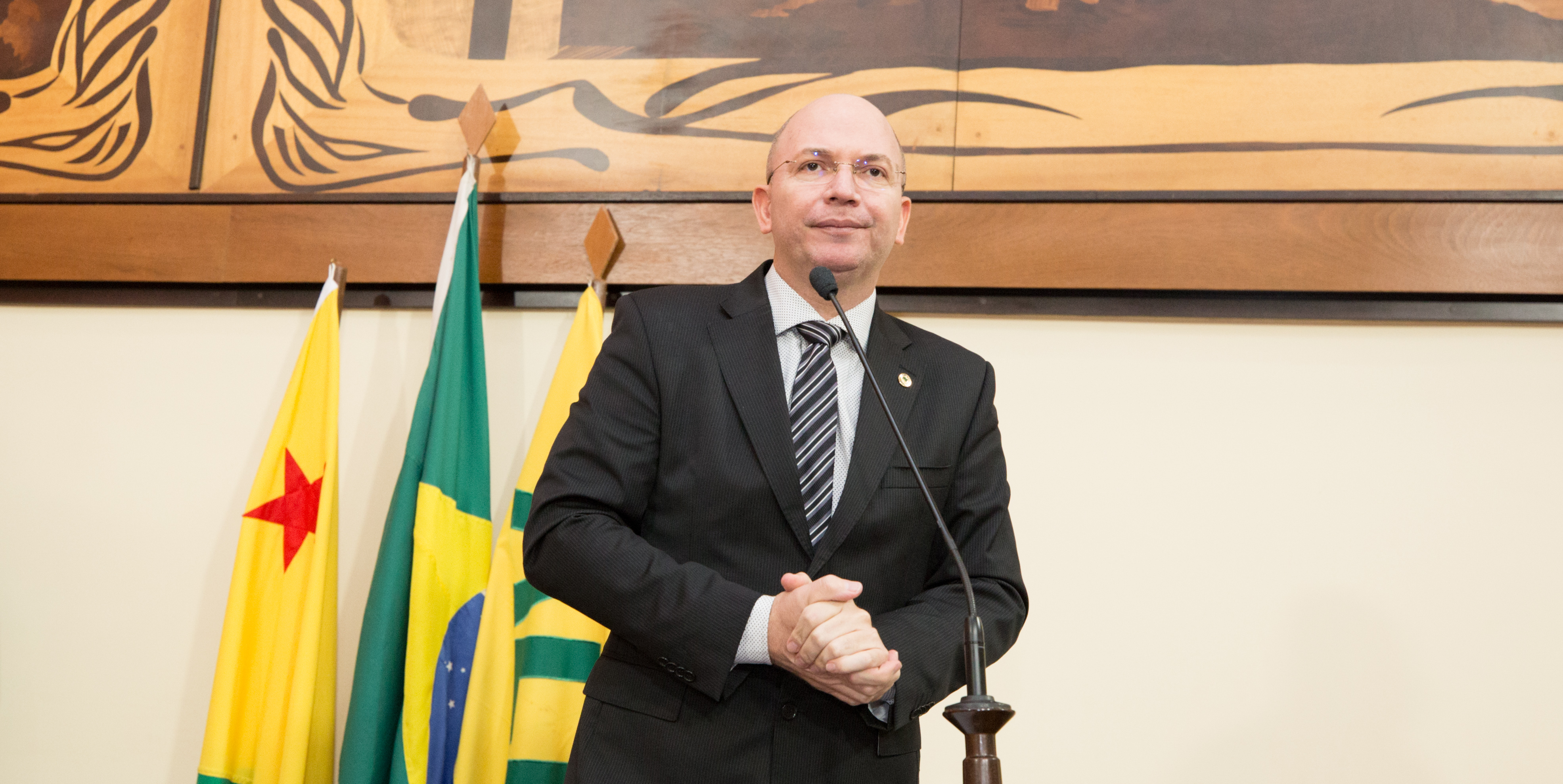﻿“A maioria das deficiências da saúde vêm de décadas devido à má gestão e falta de investimentos de governos anteriores”, afirma Gehlen Diniz
