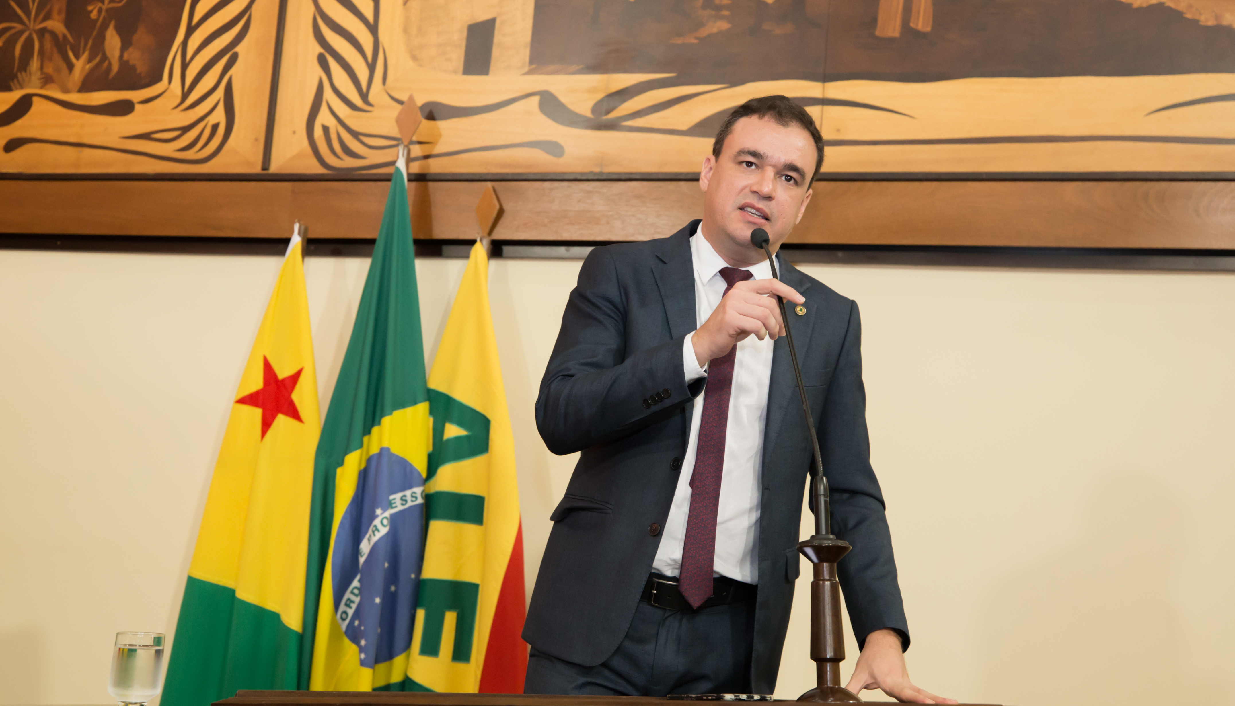 ﻿Daniel Zen quer informações sobre viagens nacionais e internacionais feitas por Gladson Cameli e Major Rocha